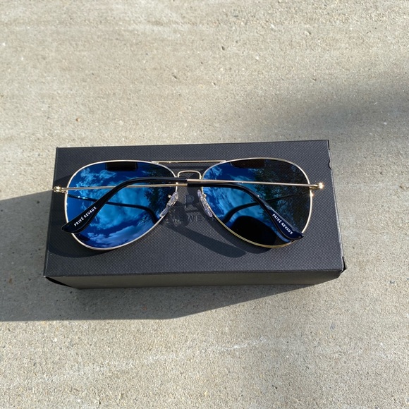 🕶 UNISEX Privé Revaux The Commando Sunglasses 🕶 - Picture 3 of 8